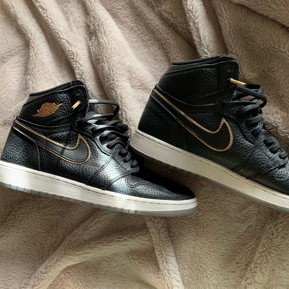jordan ones black with gold detailing